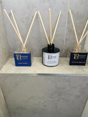 Three diffusers with Reeds